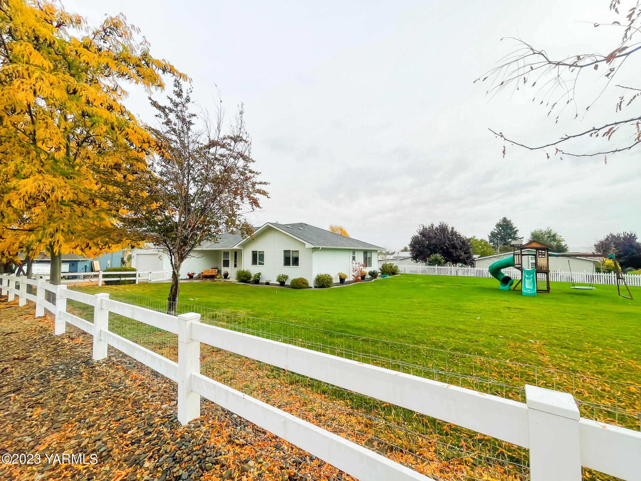 2291 Selah Loop Rd
