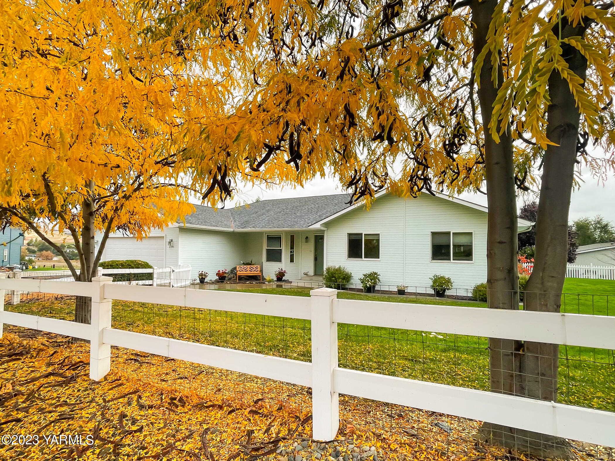 2291 Selah Loop Rd