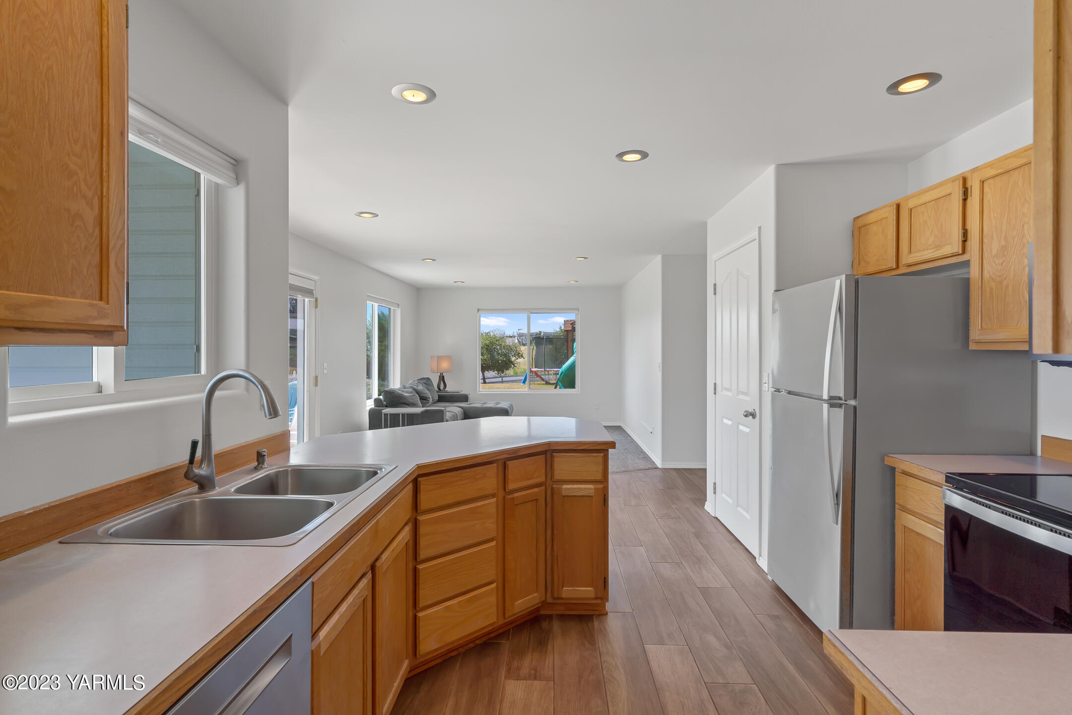 2291 Selah Loop Rd