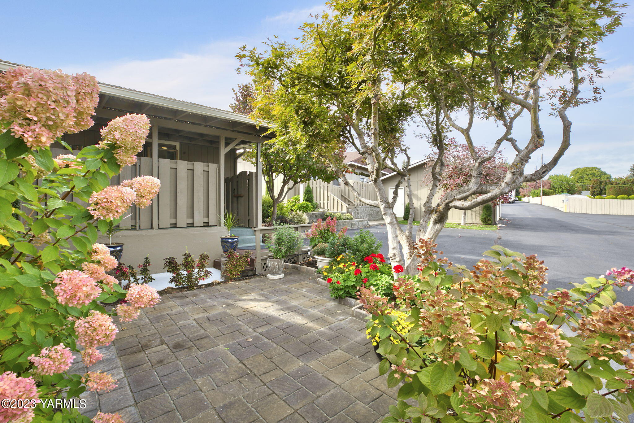 3008 Redwood Way