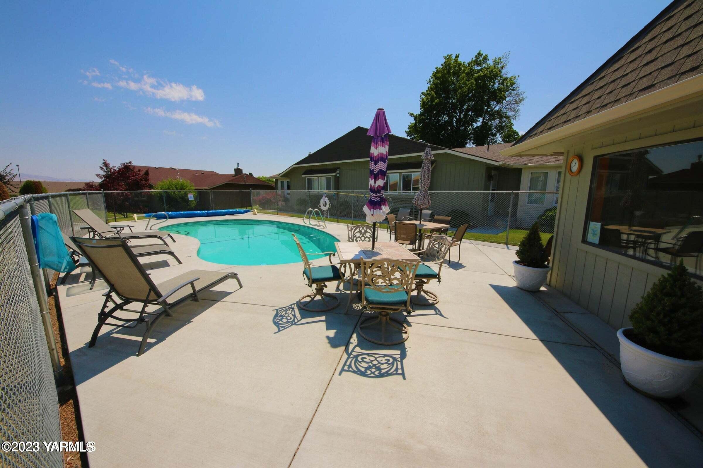 3008 Redwood Way