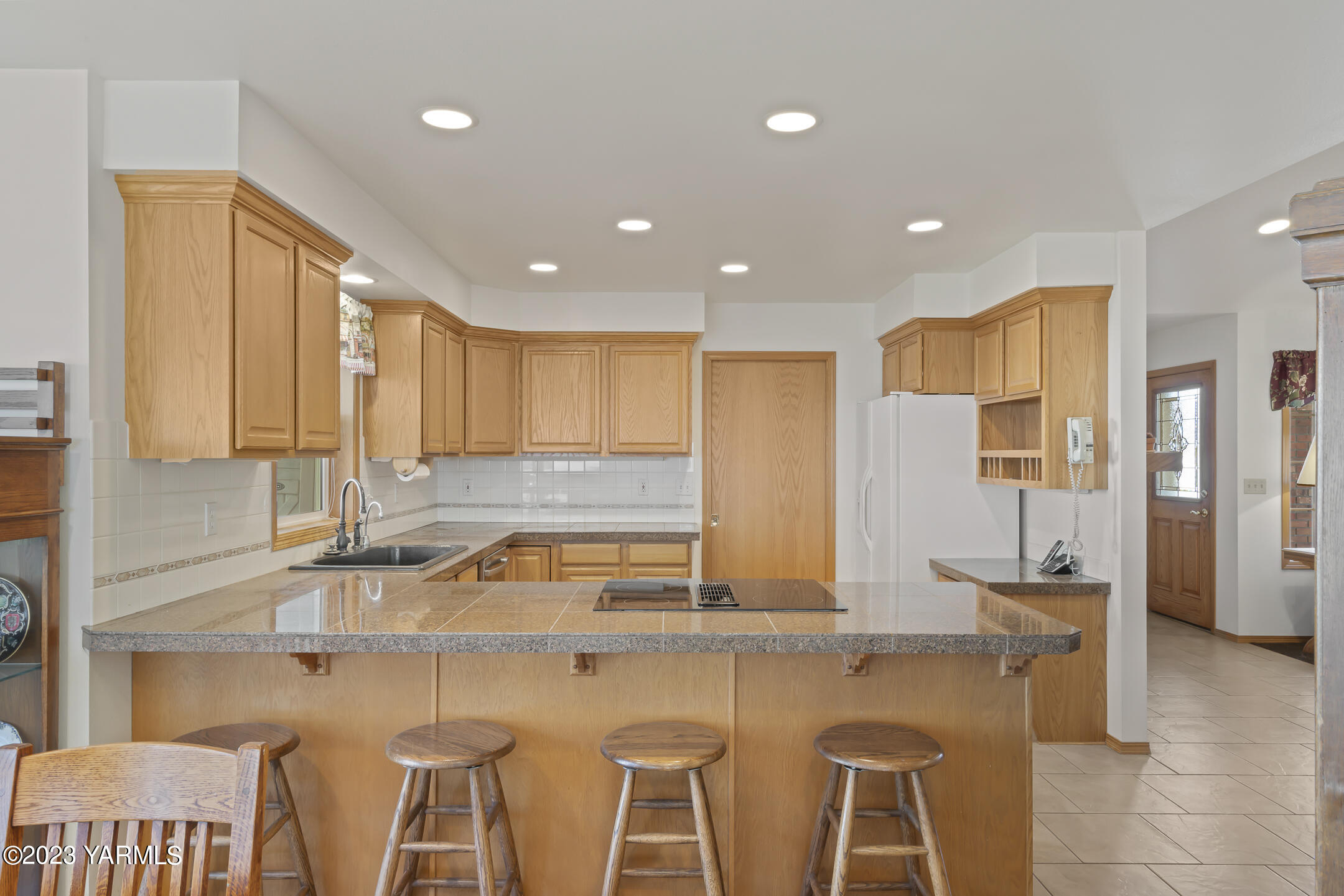 6119 Summitview Ave Unit: 7