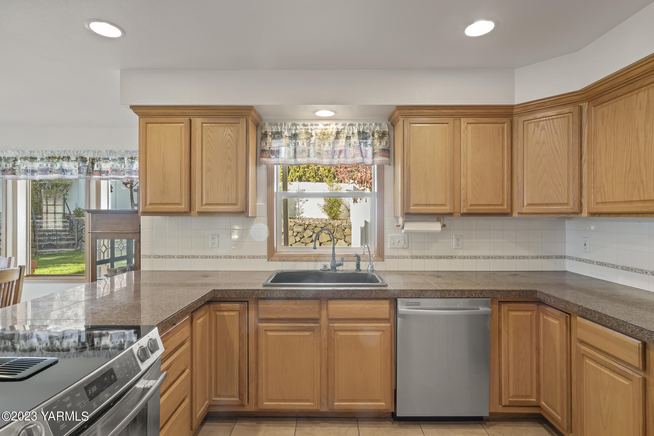 6119 Summitview Ave Unit: 7