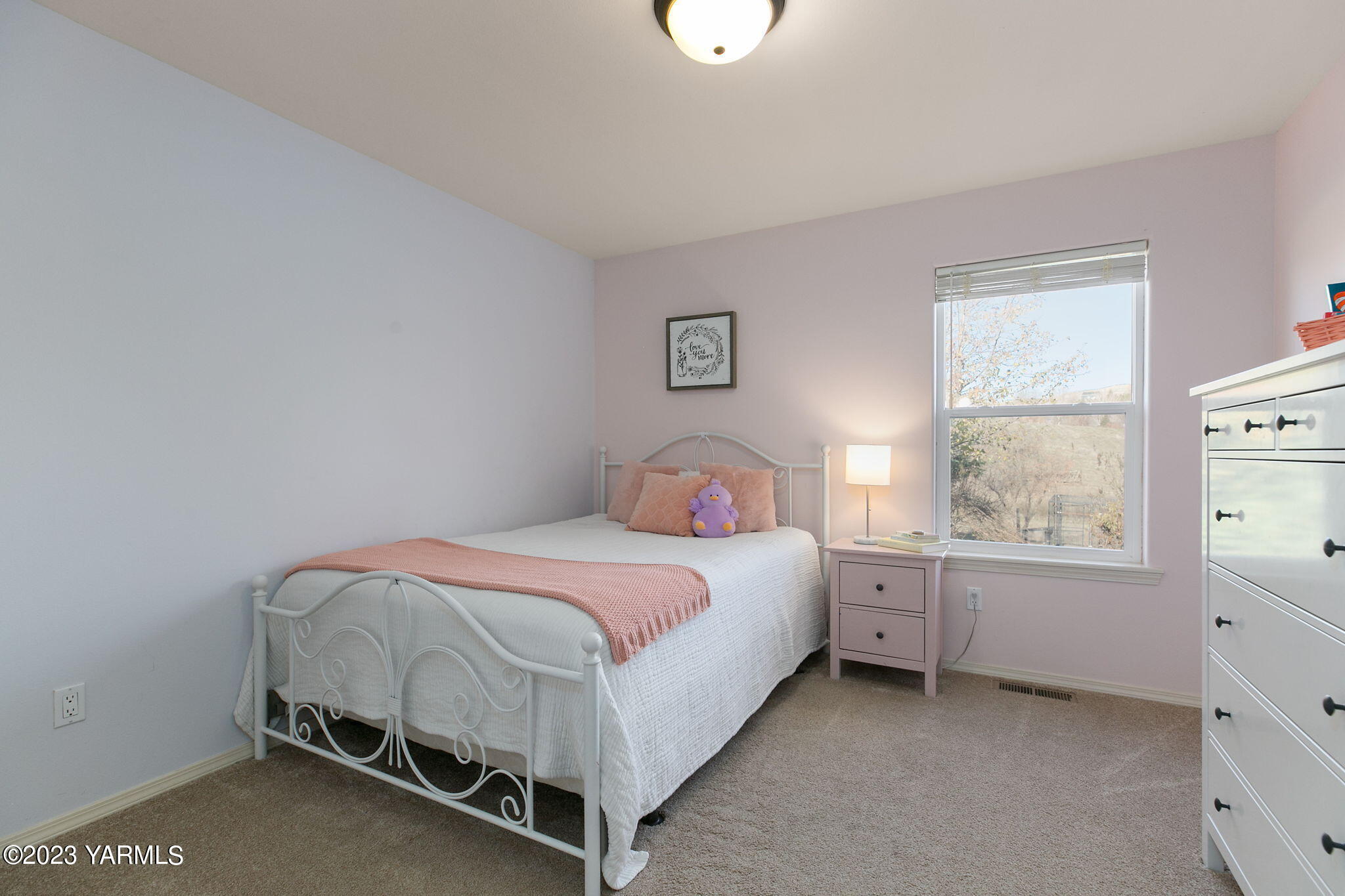 85 Parish Rd