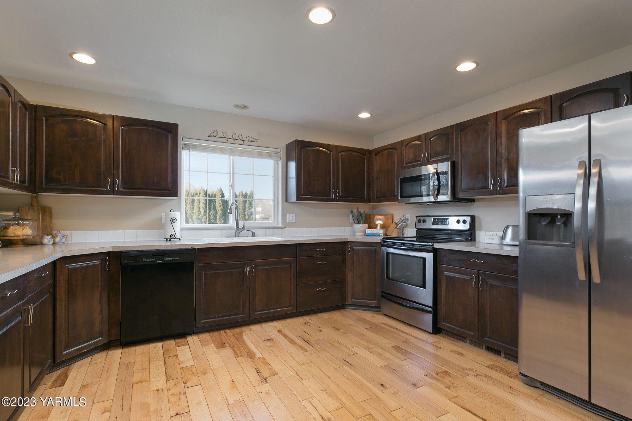85 Parish Rd