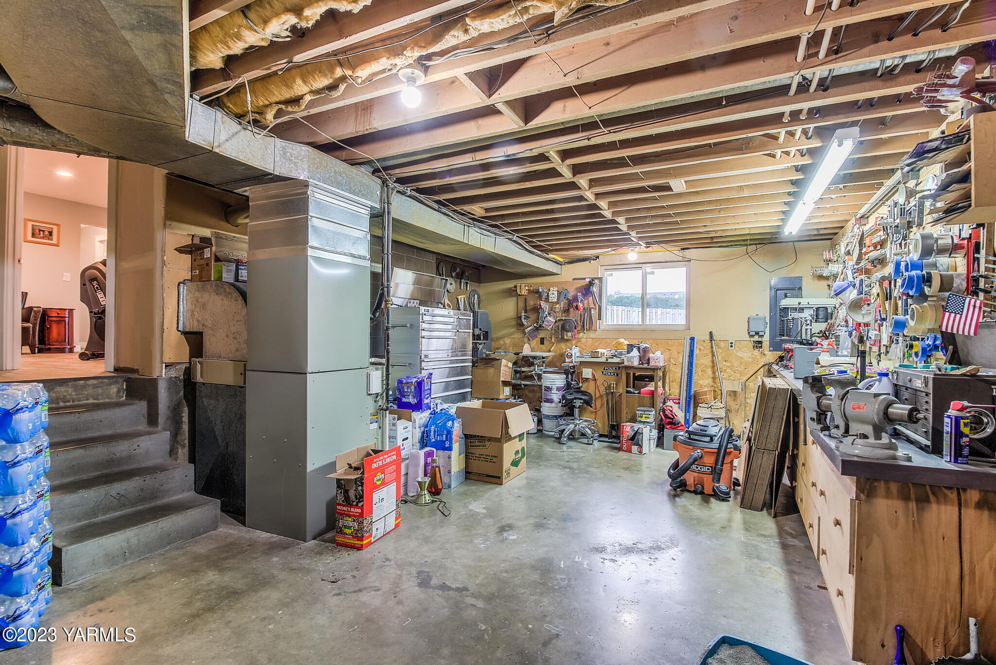 413 N 63rd Ave