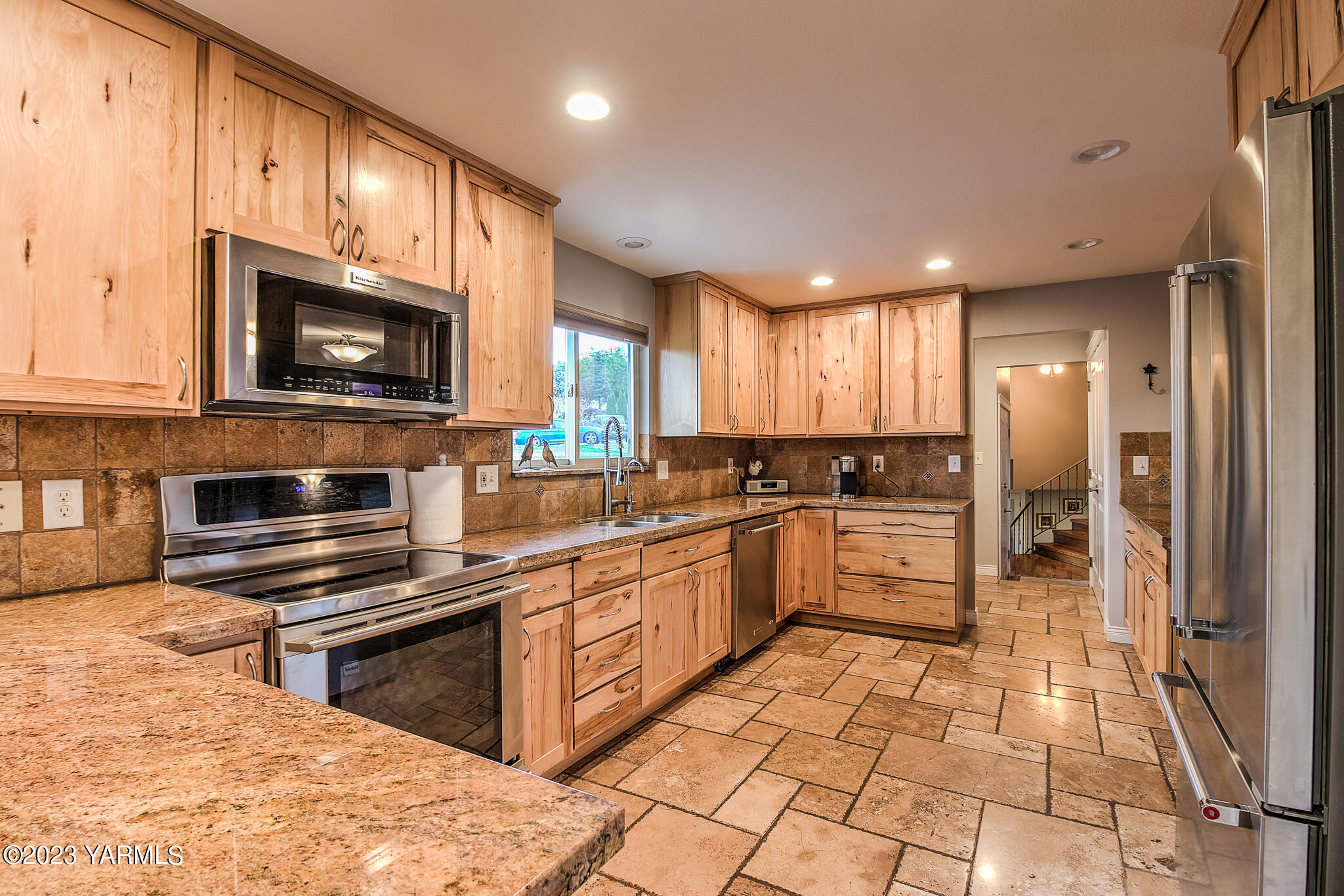 413 N 63rd Ave