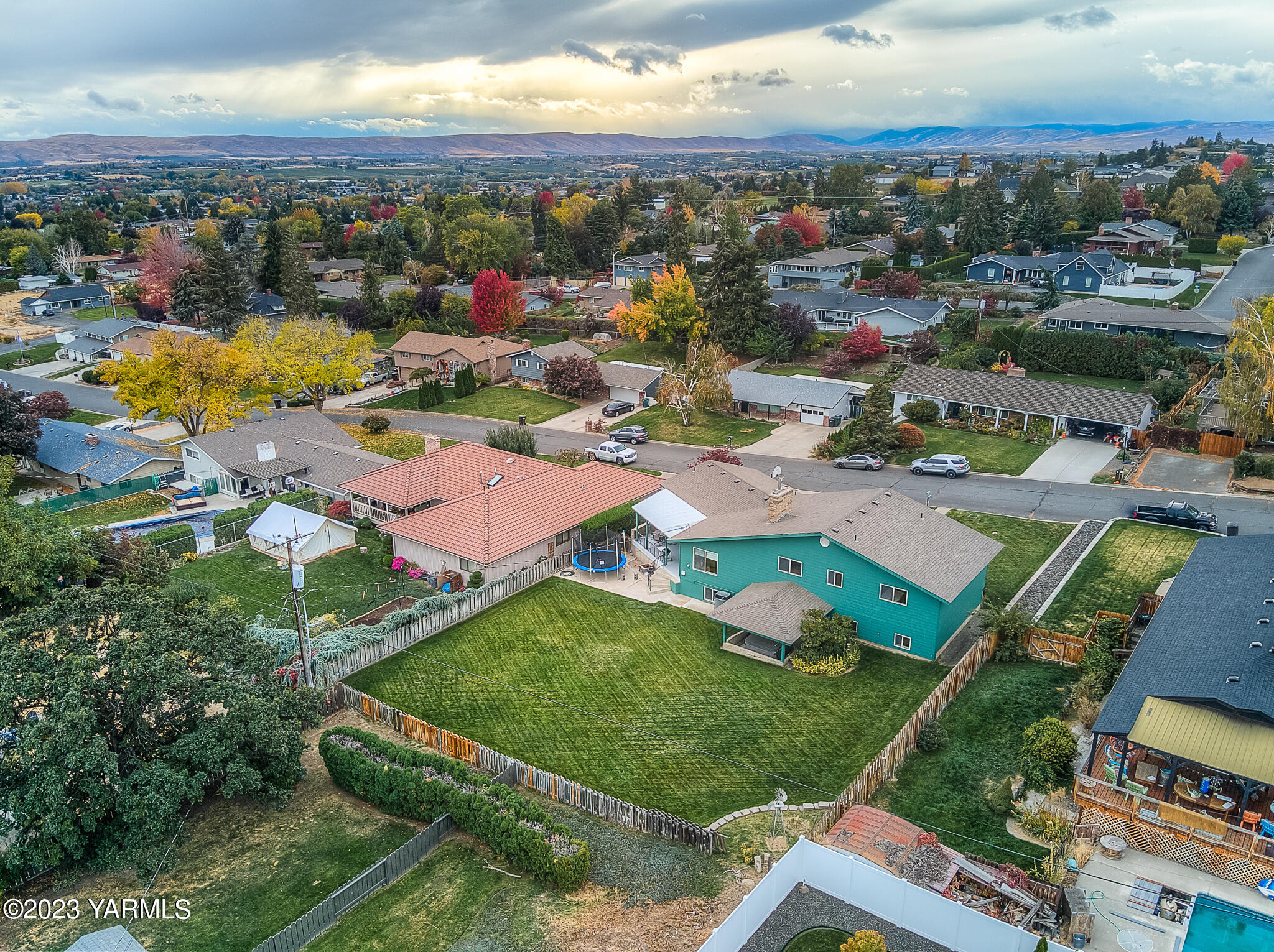 413 N 63rd Ave