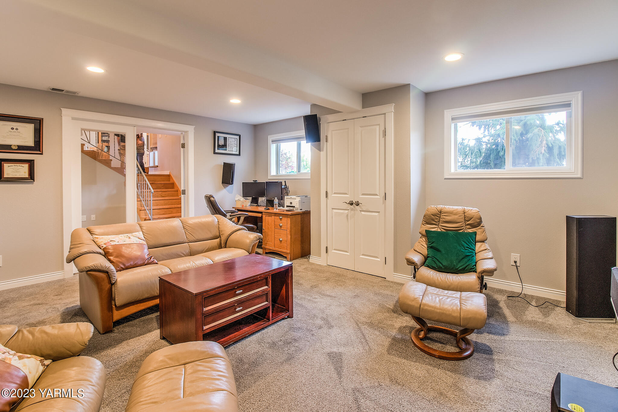 413 N 63rd Ave