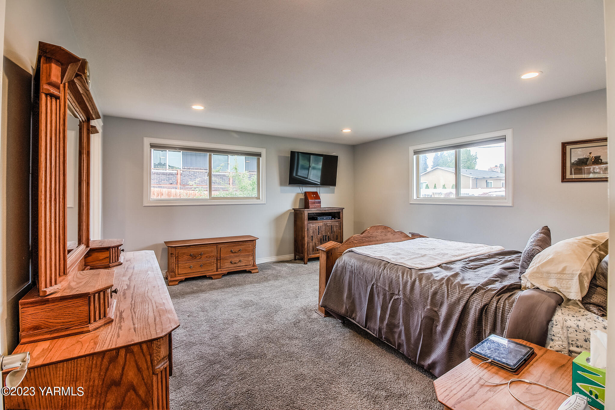 413 N 63rd Ave