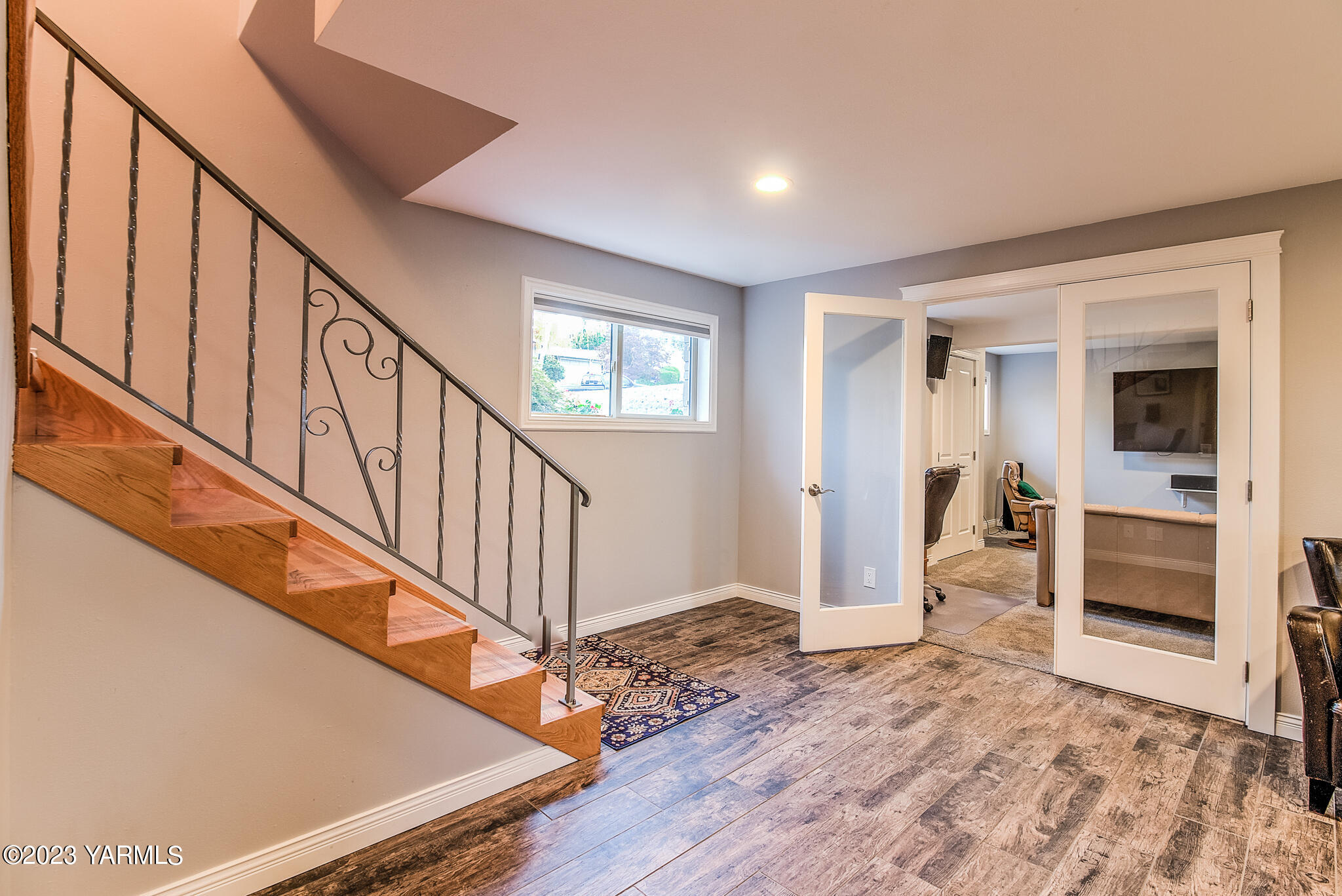 413 N 63rd Ave