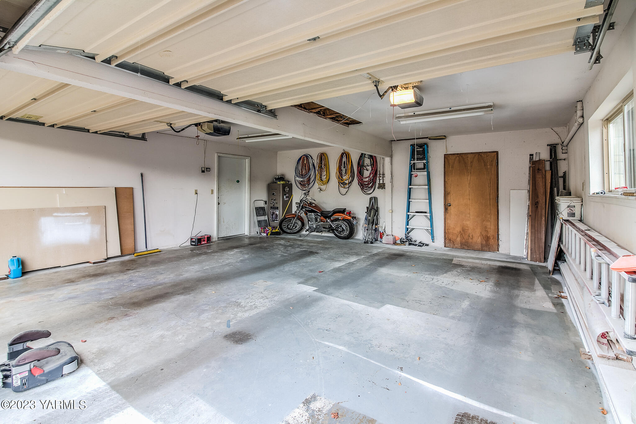 413 N 63rd Ave