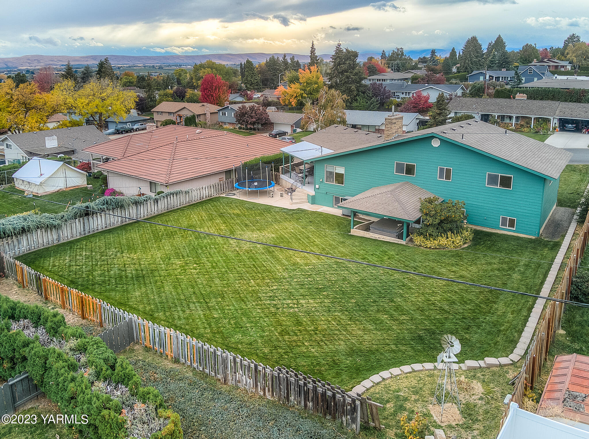 413 N 63rd Ave