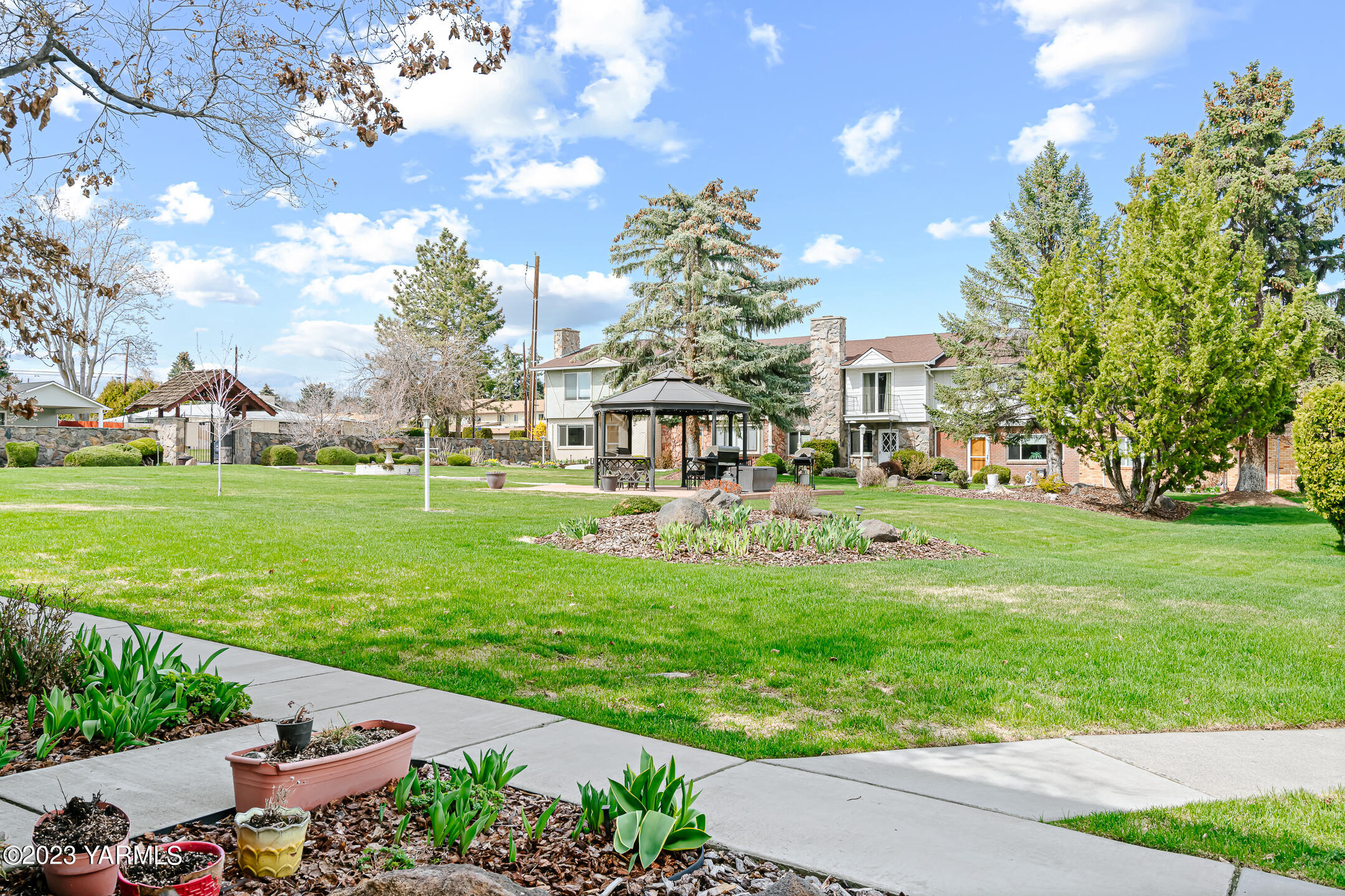 101 N 58th Ave Unit: 6