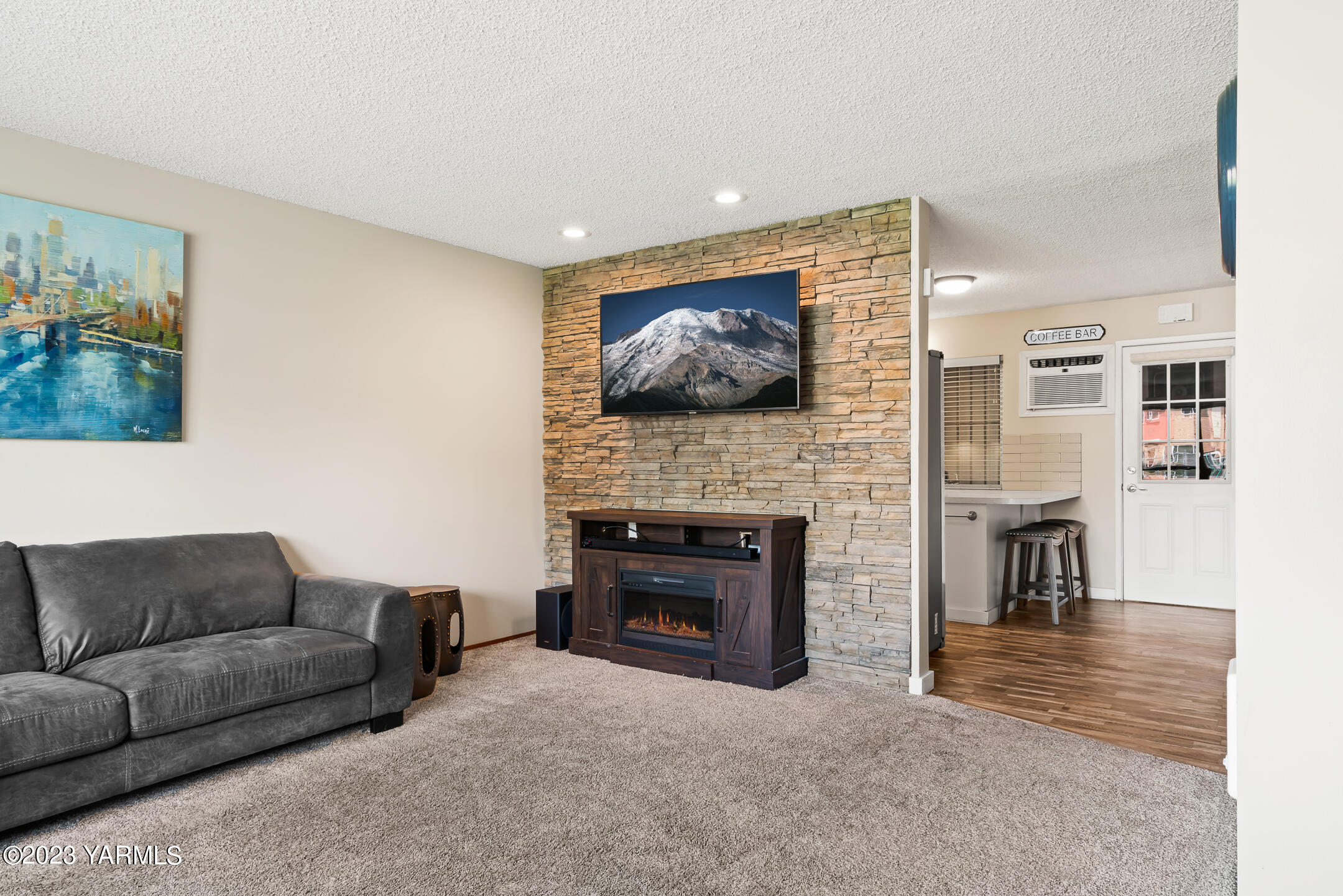 101 N 58th Ave Unit: 6