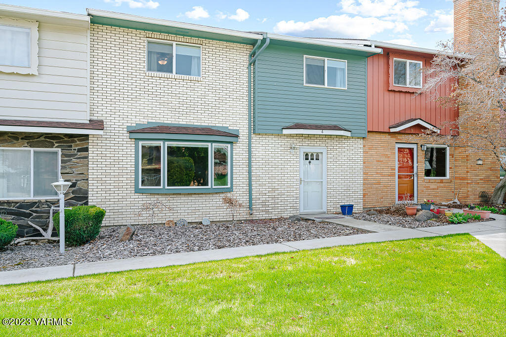 101 N 58th Ave Unit: 6