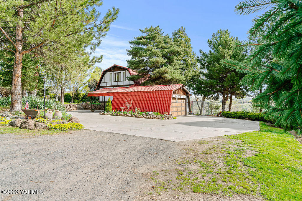 1006 Prospect Way