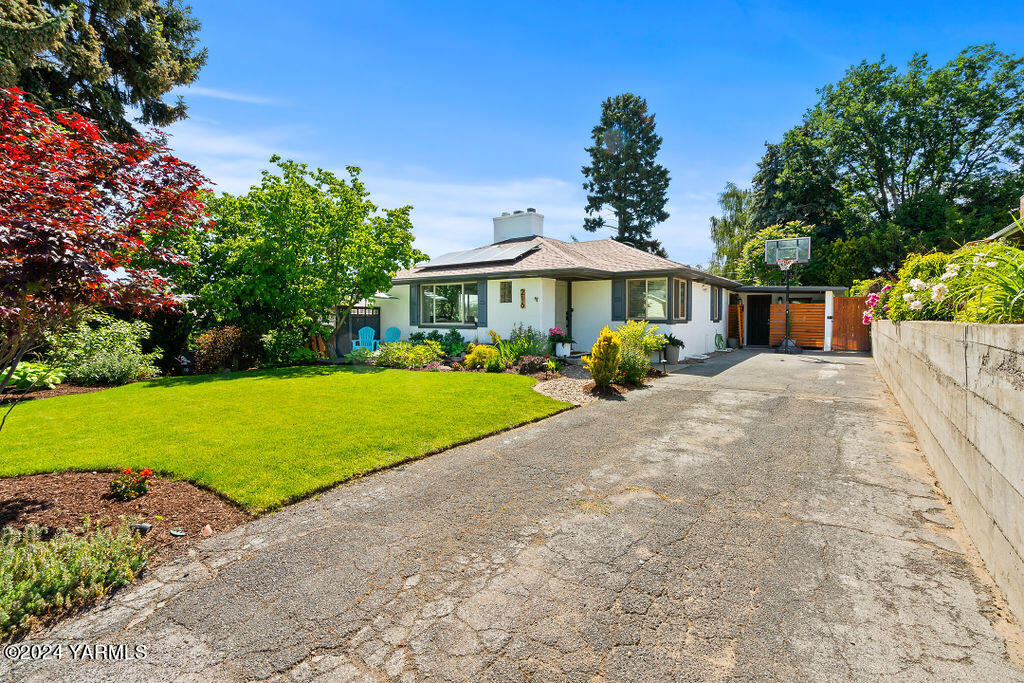 216 S 35th Ave
