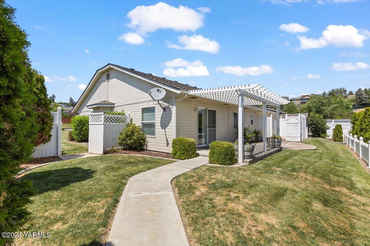 509 N 77th Ave