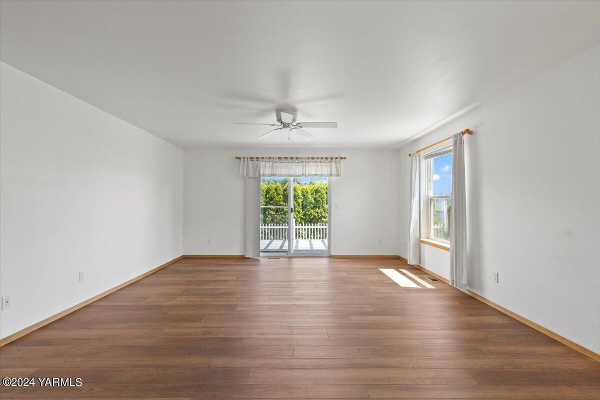 509 N 77th Ave