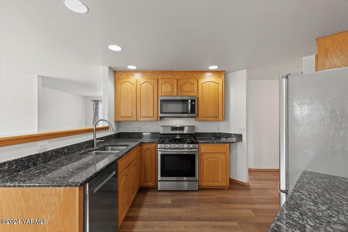 509 N 77th Ave