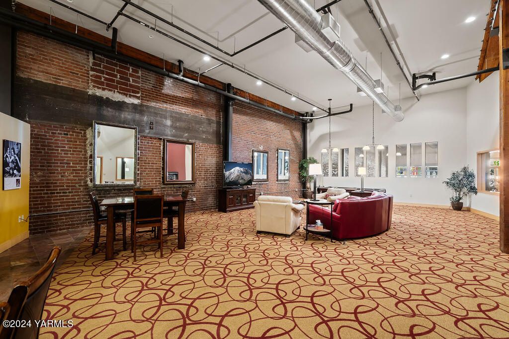 17 N 3rd St Unit: 310
