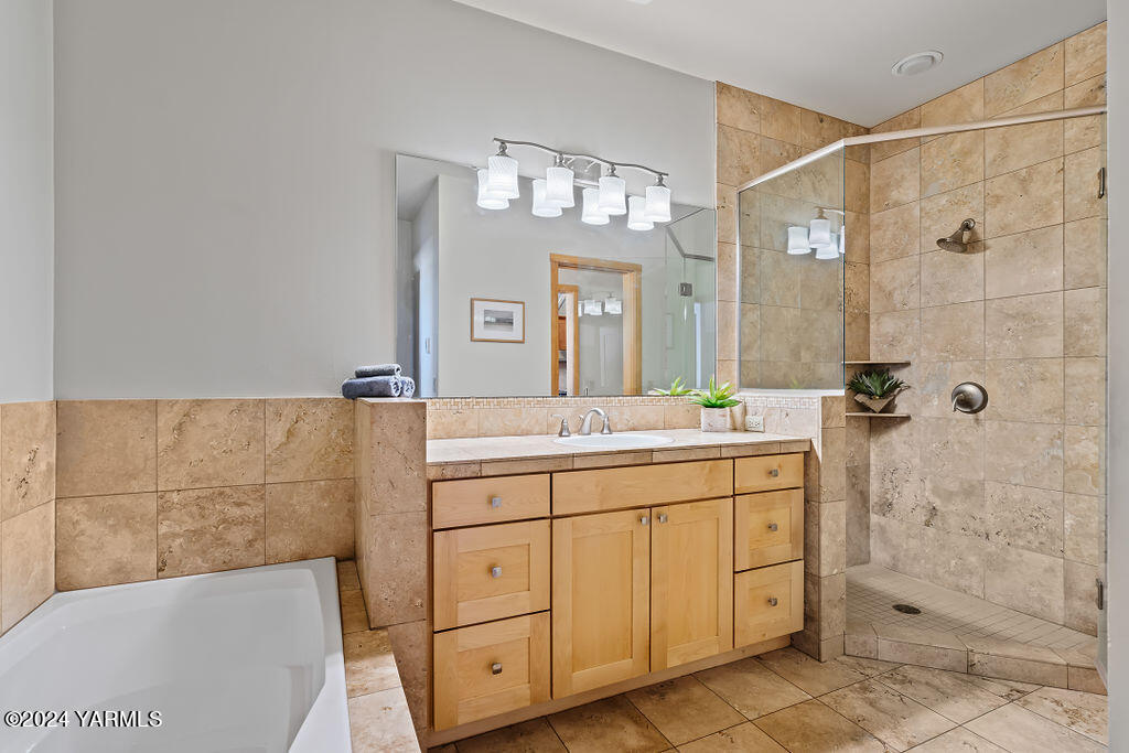 17 N 3rd St Unit: 310
