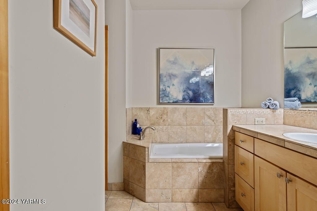 17 N 3rd St Unit: 310