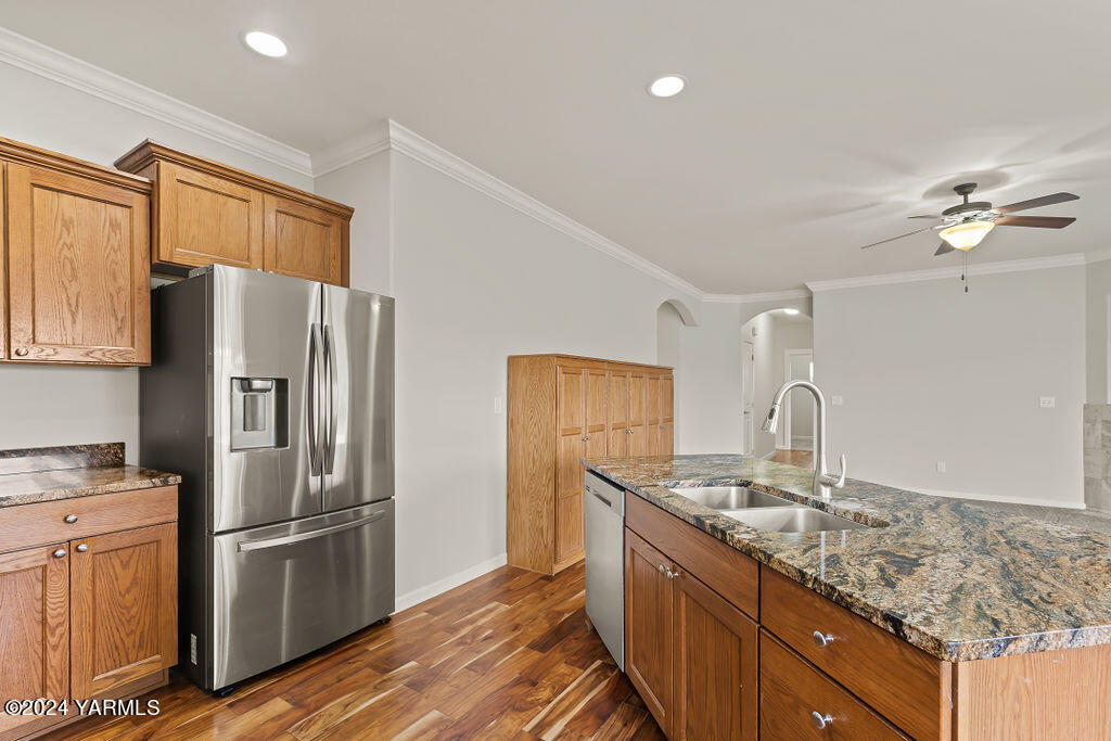 1505 W Naches Ave