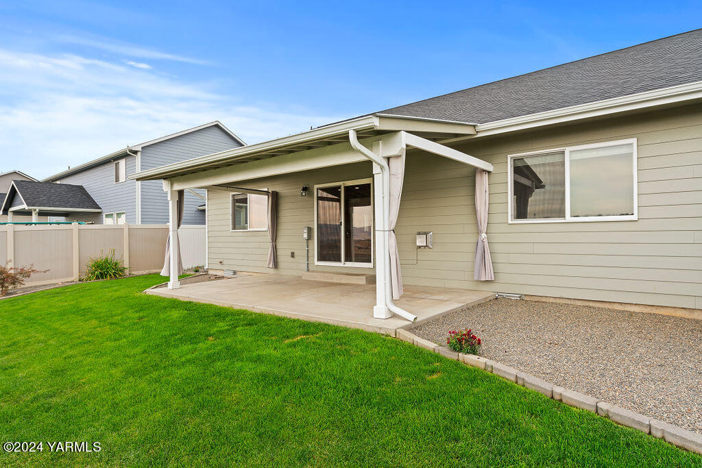 1505 W Naches Ave