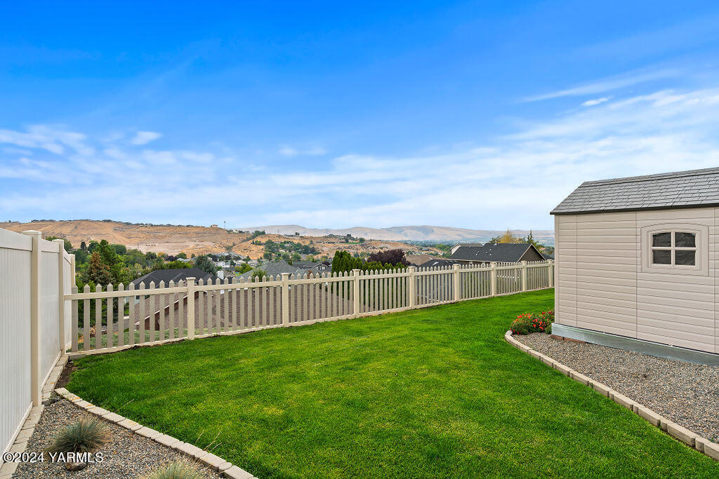 1505 W Naches Ave