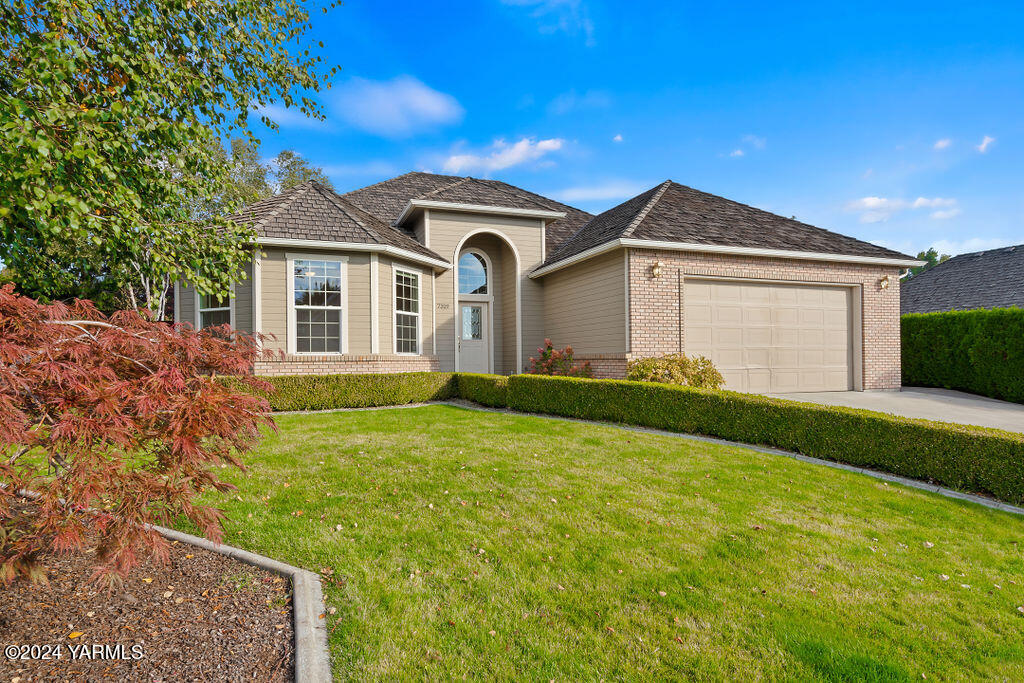 7319 Saddlebrook Dr