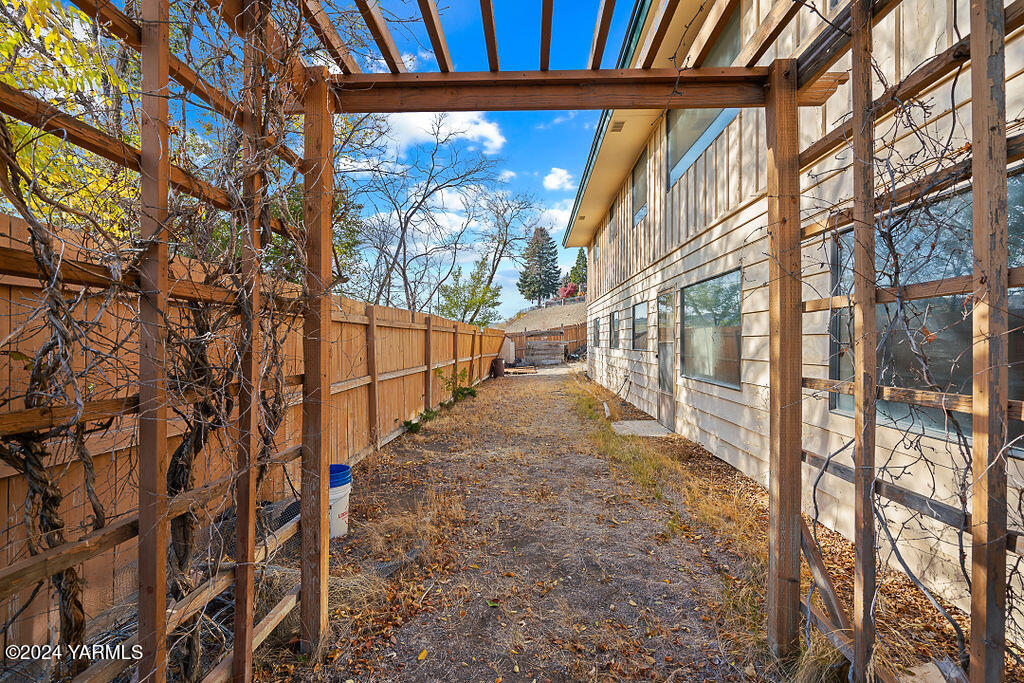 804 Ridgeview Ave