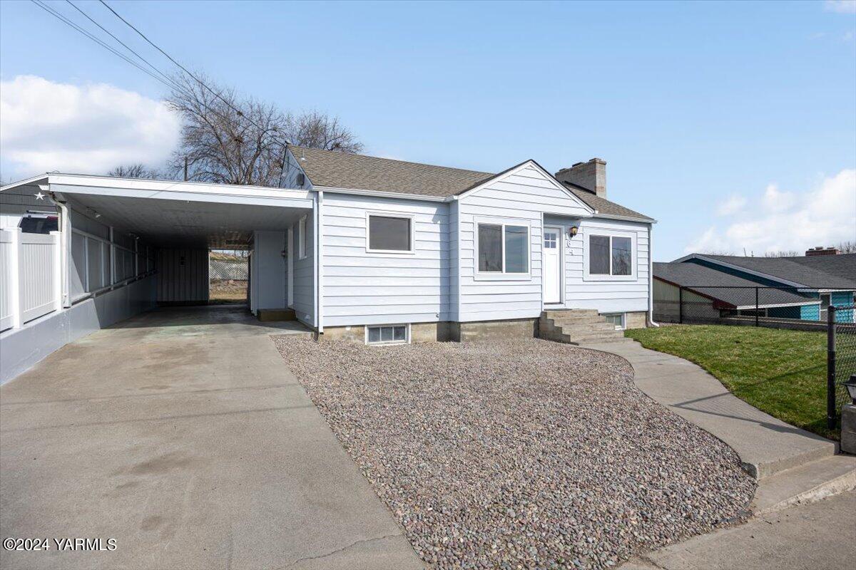 164 Hawthorne Dr