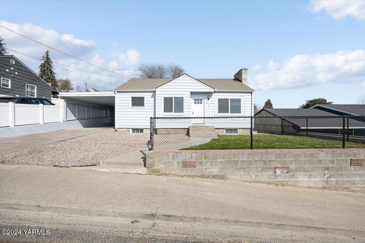 164 Hawthorne Dr