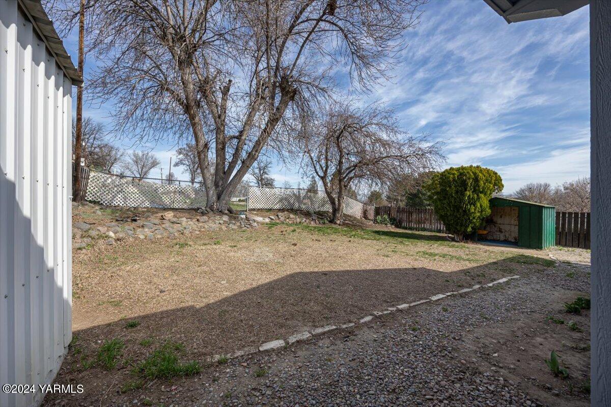164 Hawthorne Dr