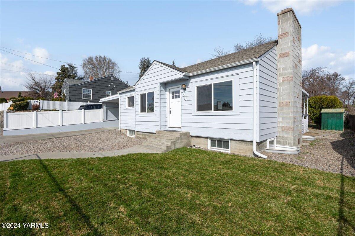 164 Hawthorne Dr