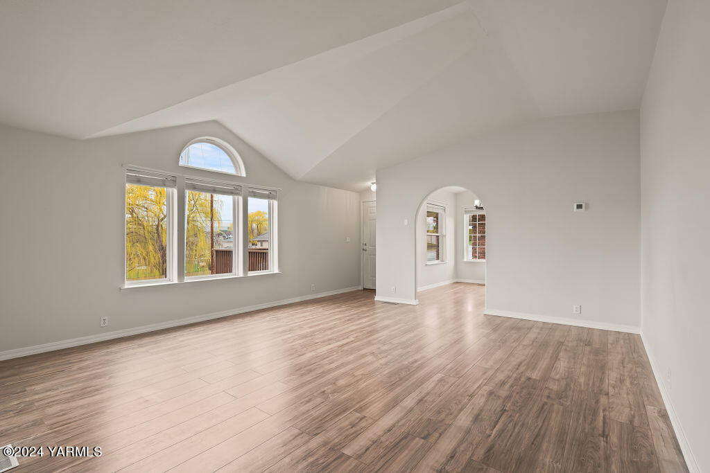 9510 W Walnut