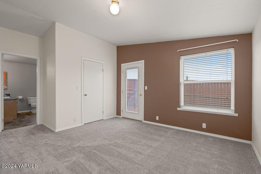 9510 W Walnut