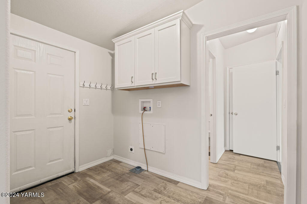 9510 W Walnut