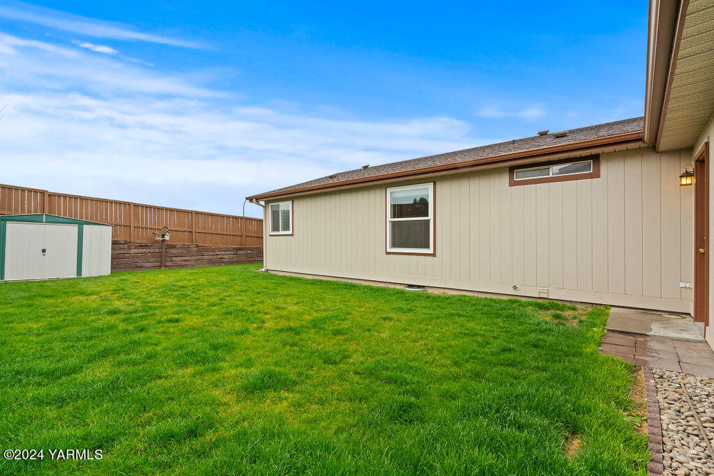 9510 W Walnut