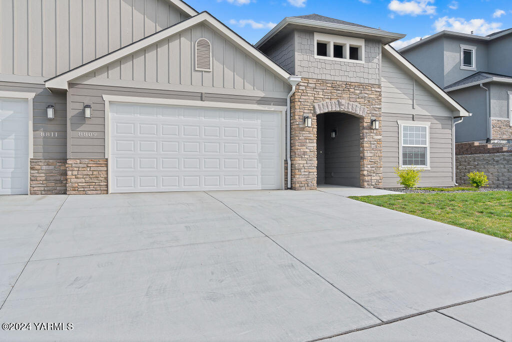 8809 Kail Dr