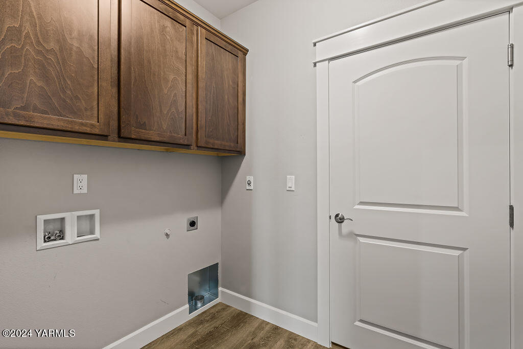 8809 Kail Dr