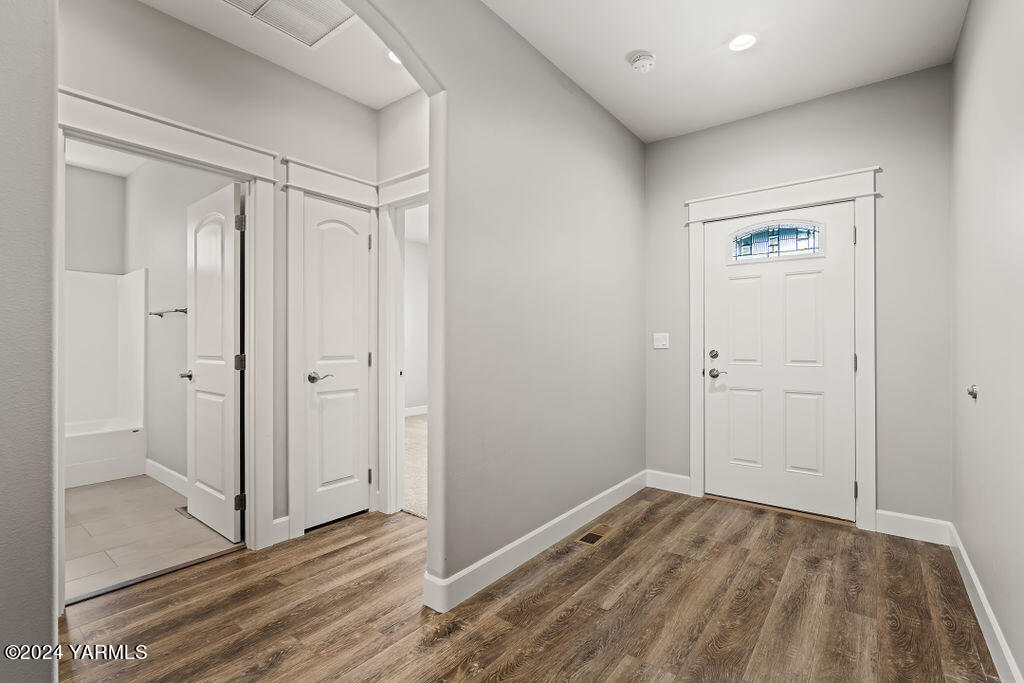 8809 Kail Dr
