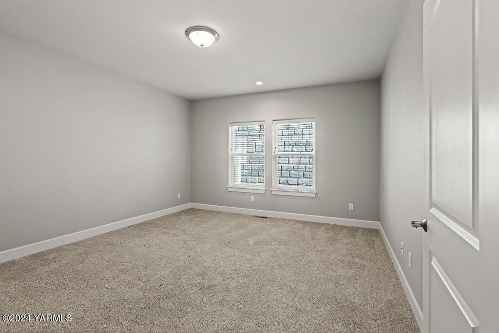 8809 Kail Dr