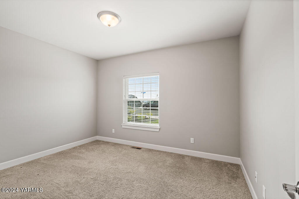 8809 Kail Dr