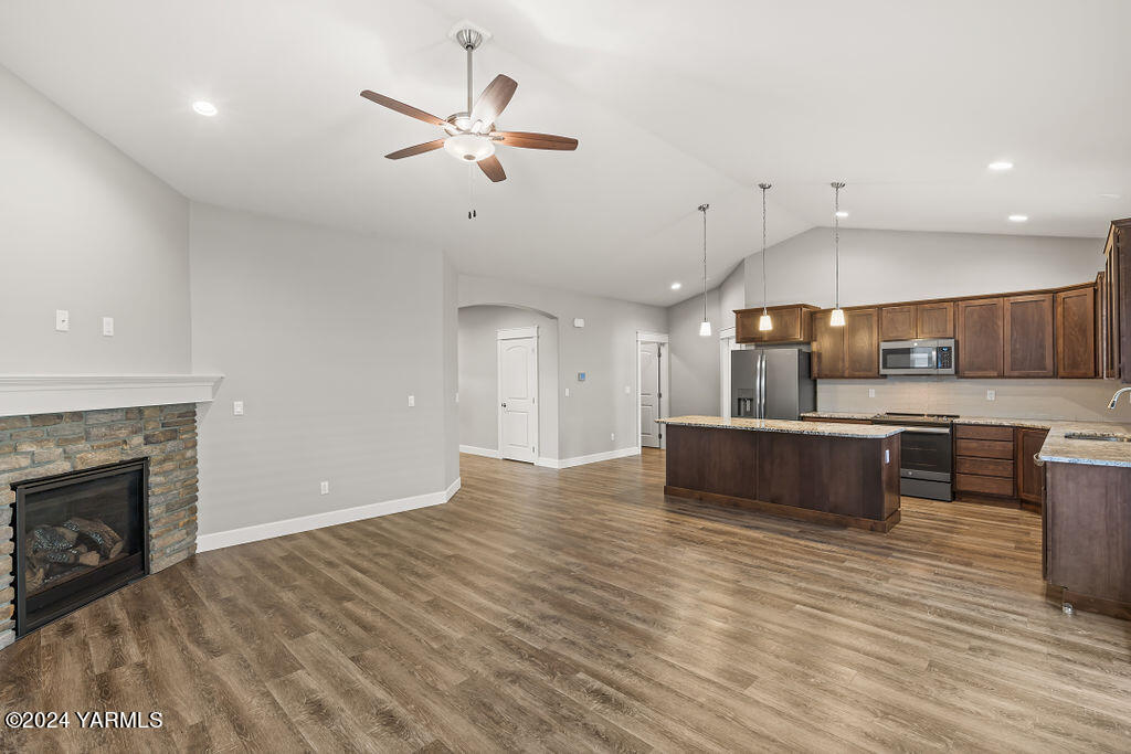 8809 Kail Dr
