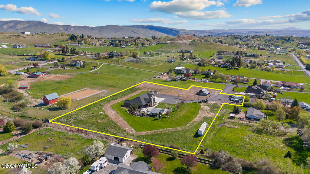3663 Selah Loop Rd