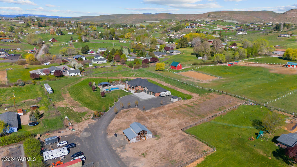 3663 Selah Loop Rd