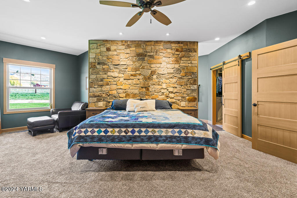 3663 Selah Loop Rd